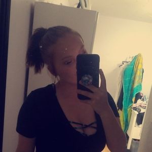 Meet your Posher, Destinie